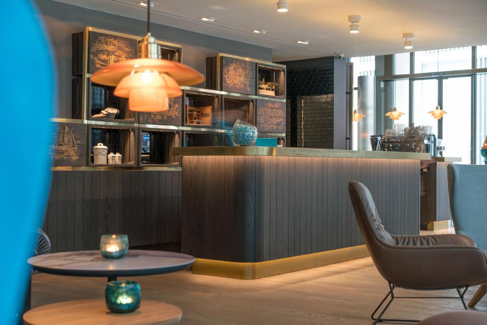Motel One Luebeck Exterior photo