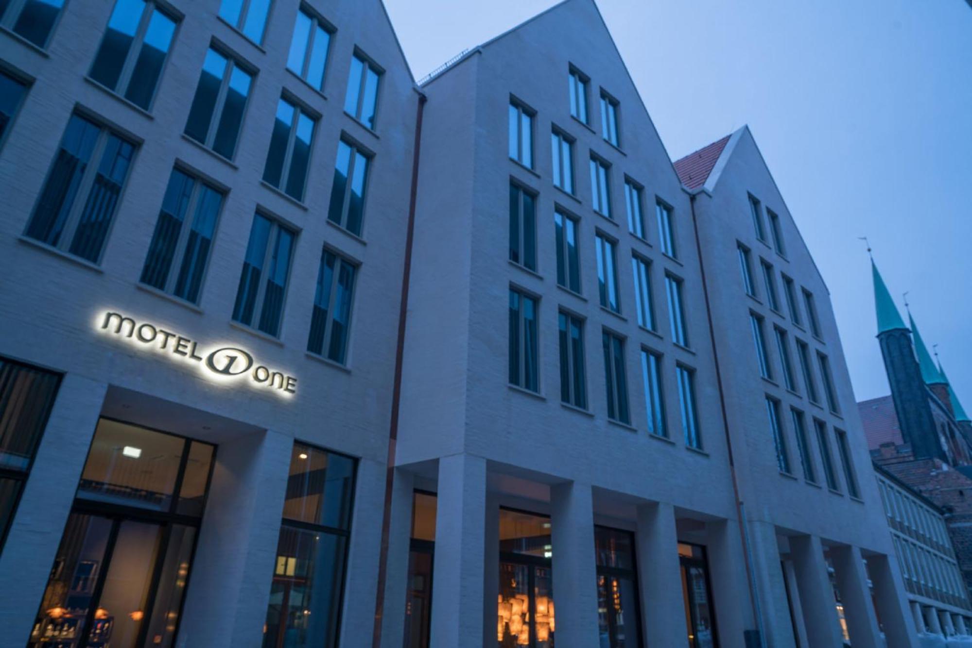 Motel One Luebeck Exterior photo