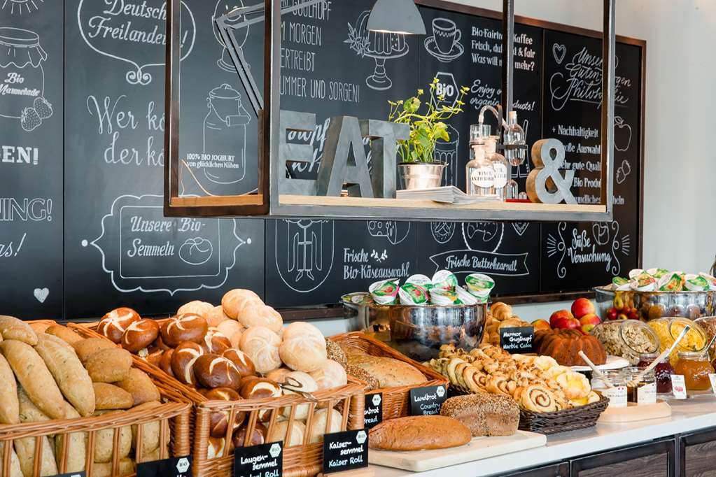Motel One Luebeck Restaurant photo